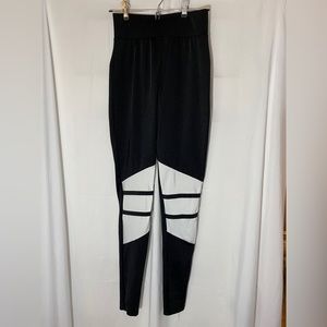 Dansco dance leggings hip hop modern pants colorblock black white Women’s small.